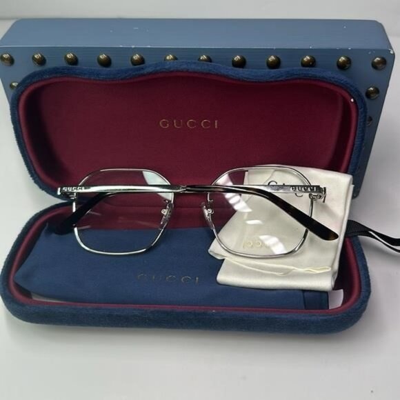 Gucci GG0946OA Square Metal Eyeglasses – Full Rim Frame for Men - Picture 5 of 13